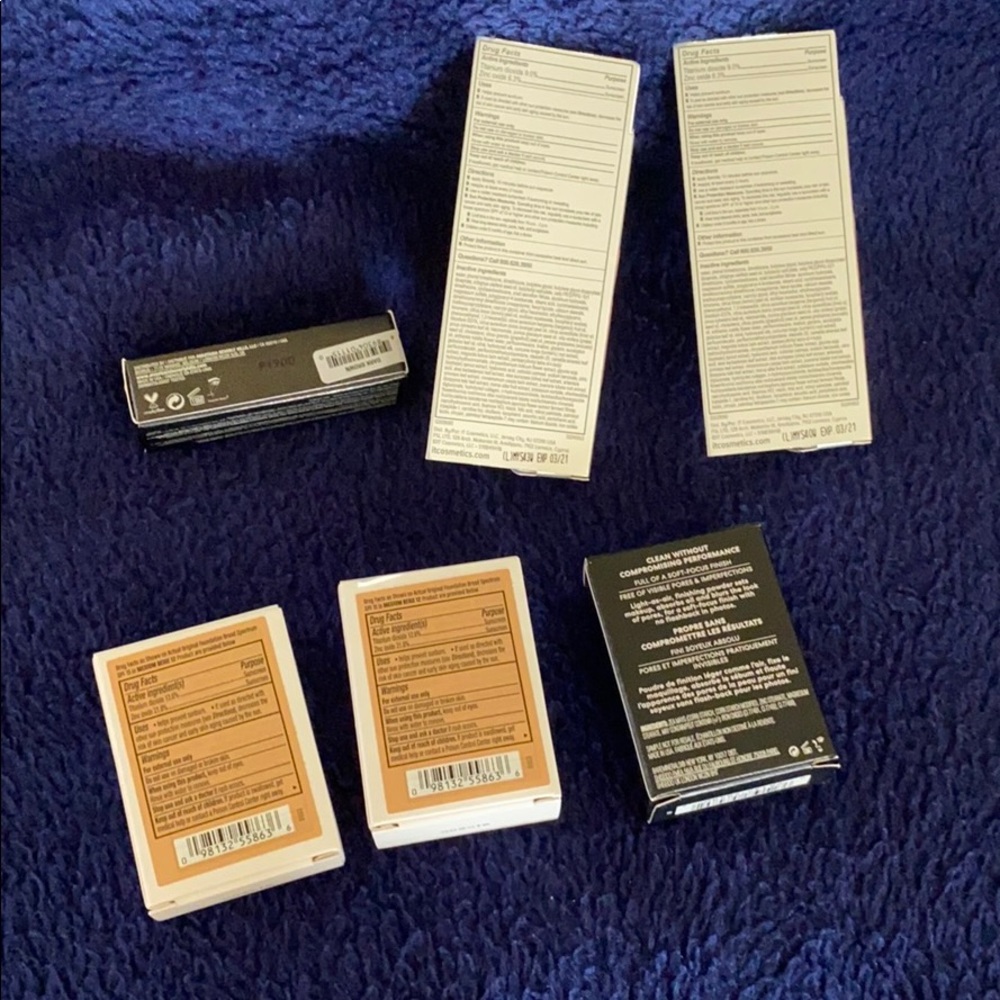 Make up bundle. - Picture 2 of 6